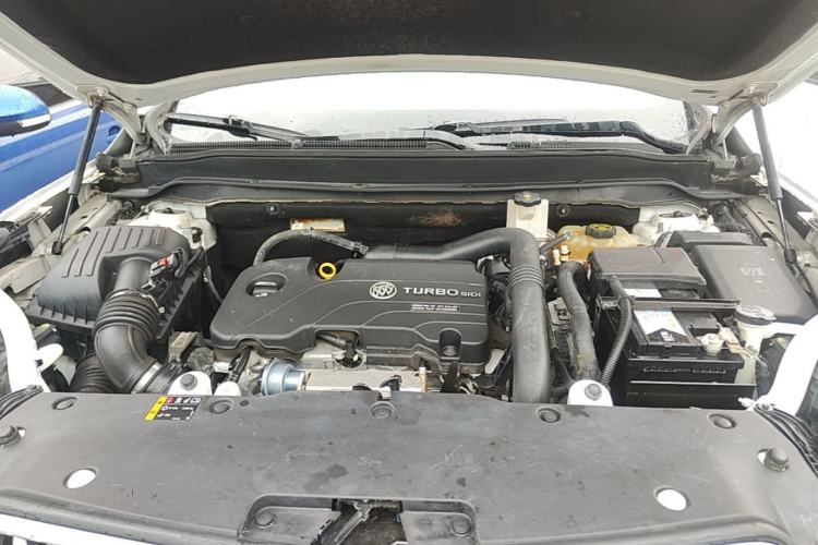 Used Buick Envision 2015 20T Two-Wheel-Drive Leading Model Engine Bay