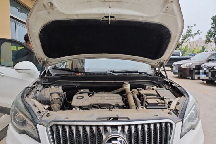 Used Buick Envision 2015 20T Two-Wheel-Drive Leading Model Engine Bay
