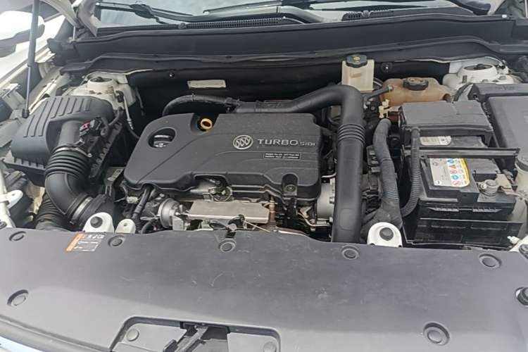 Used Buick Envision 2015 20T Two-Wheel-Drive Elite Model Engine Bay