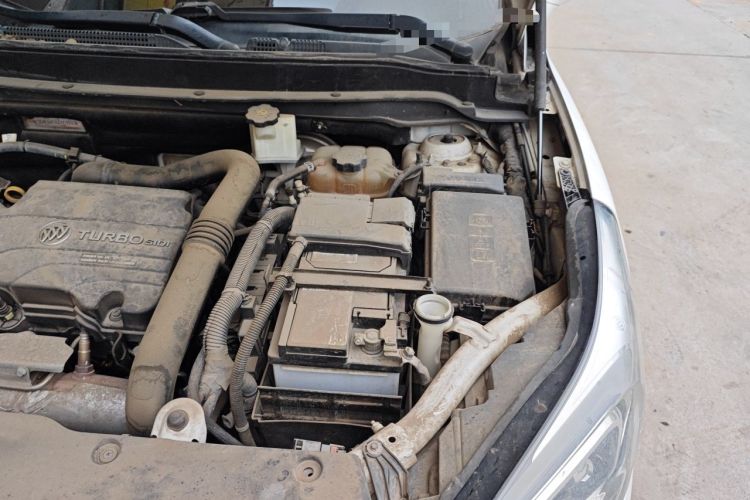 Used Buick Envision 2015 20T Two-Wheel-Drive Leading Model Engine Bay Left