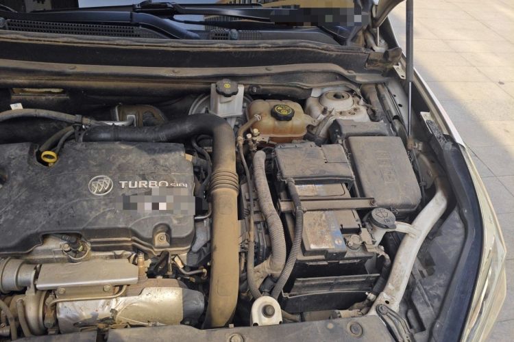Used Buick Envision 2015 20T Two-Wheel-Drive Elite Model Engine Bay Left