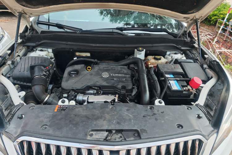 Used Buick Envision 2015 20T Two-Wheel-Drive Elite Model Engine Bay