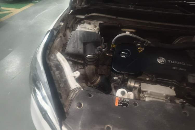 Used Buick Envision 2015 20T Two-Wheel-Drive Elite Model Engine Bay Right