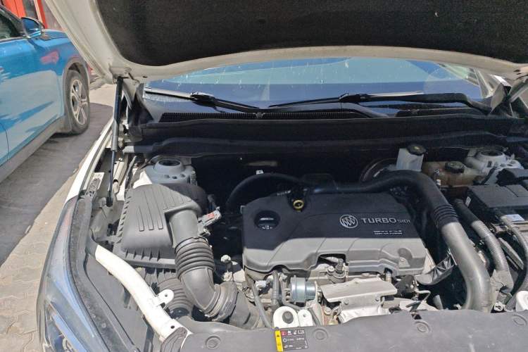 Used Buick Envision 2015 20T Four-Wheel Drive Luxury Model Engine Bay Right
