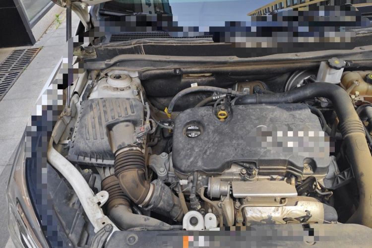 Used Buick Envision 2015 20T Two-Wheel-Drive Elite Model Engine Bay Right