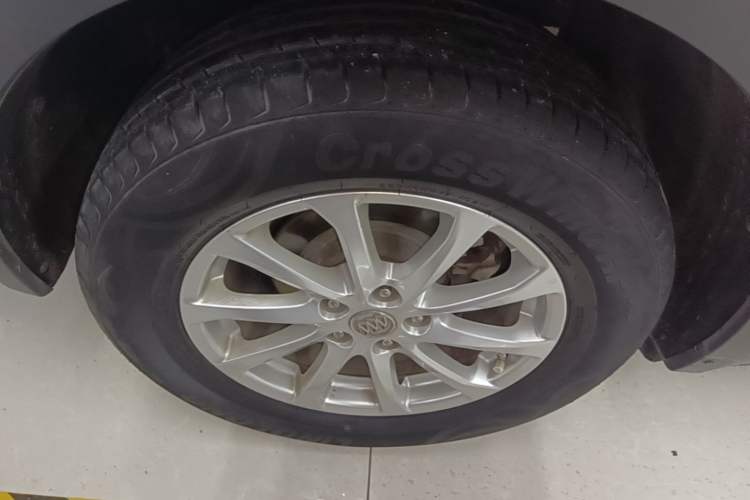 Used Buick Envision 2015 20T Two-Wheel-Drive Elite Model Exterior 5