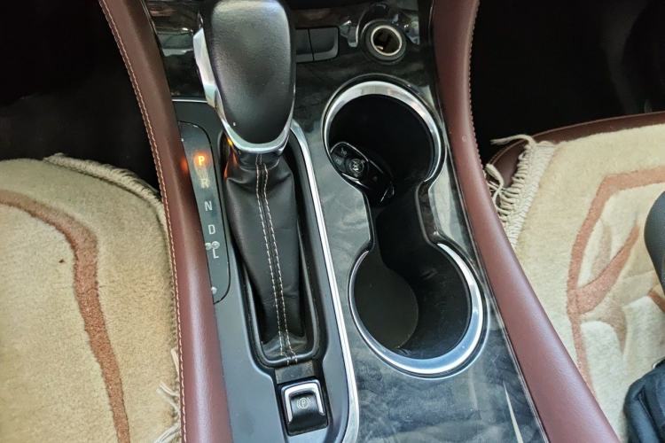Used Buick Envision 2015 20T Four-Wheel Drive Luxury Model Gear Lever