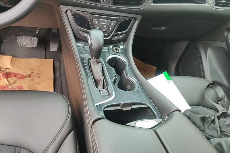 Used Buick Envision 2015 20T Two-Wheel-Drive Leading Model Gear Lever