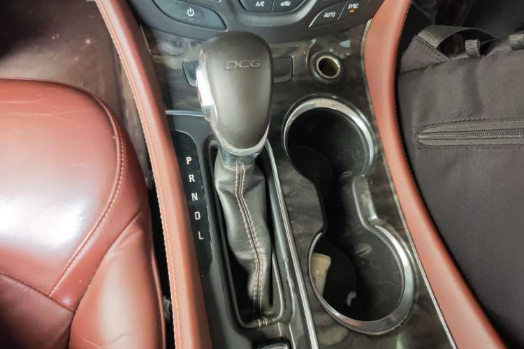 Used Buick Envision 2015 20T Two-Wheel-Drive Elite Model Gear Lever