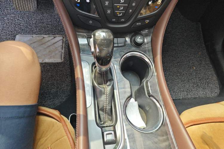 Used Buick Envision 2015 20T Two-Wheel-Drive Elite Model Gear Lever