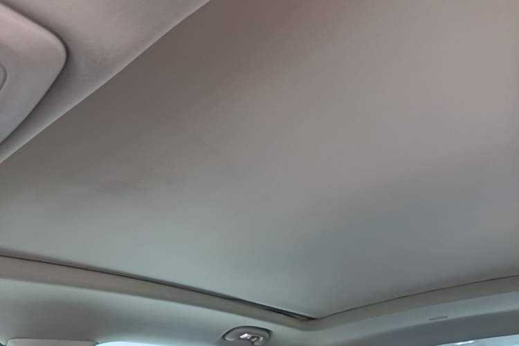 Used Buick Envision 2015 20T Two-Wheel-Drive Elite Model Headliner