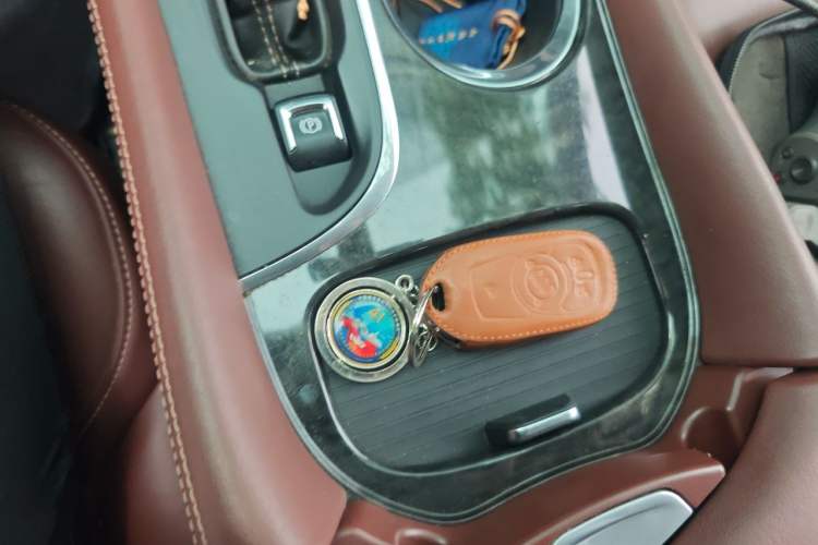 Used Buick Envision 2015 20T Two-Wheel-Drive Elite Model Interior 1