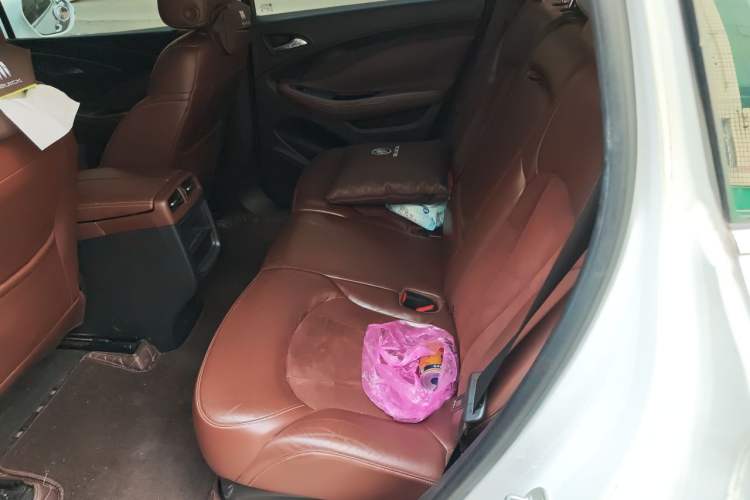 Used Buick Envision 2015 20T Two-Wheel-Drive Elite Model Left Rear Seat