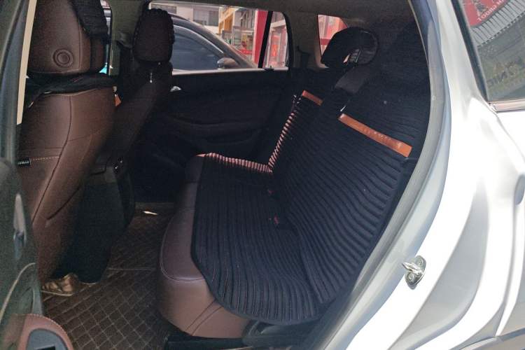 Used Buick Envision 2015 20T Four-Wheel Drive Luxury Model Left Rear Seat