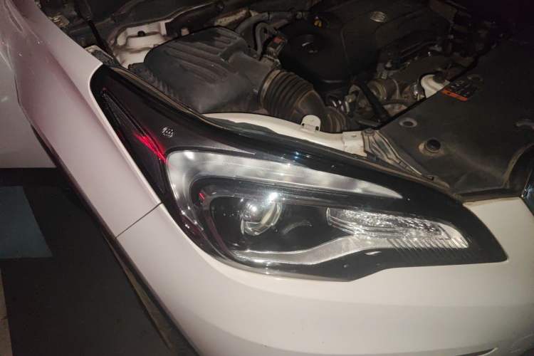 Used Buick Envision 2015 20T Two-Wheel-Drive Elite Model Right Front Headlight