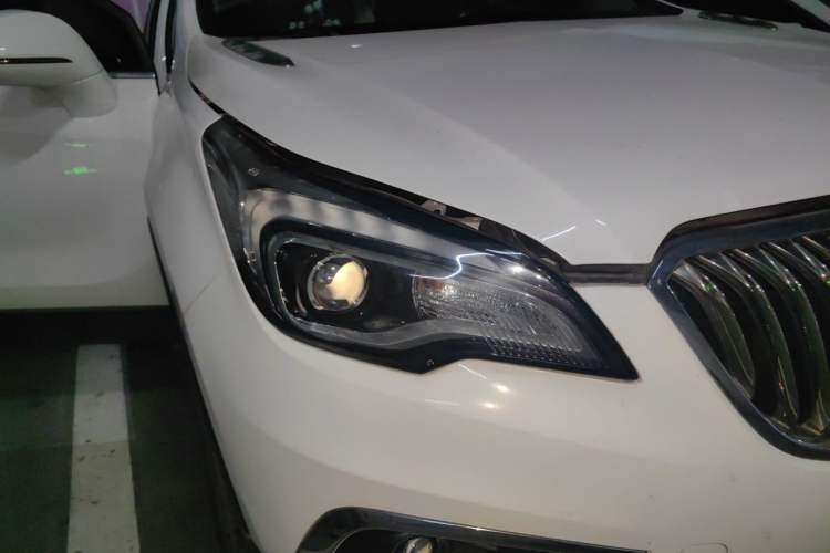 Used Buick Envision 2015 20T Two-Wheel-Drive Leading Model Right Front Headlight