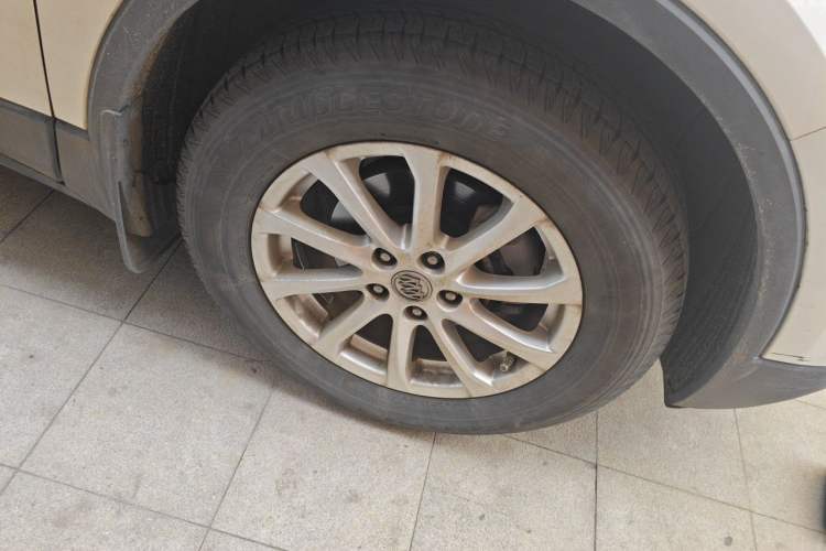 Used Buick Envision 2015 20T Two-Wheel-Drive Elite Model Right Front Wheel Hub
