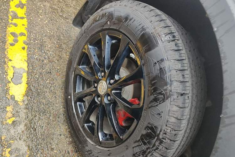 Used Buick Envision 2015 20T Two-Wheel-Drive Leading Model Right Rear Wheel Hub