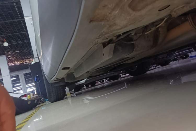 Used Buick Envision 2015 20T Two-Wheel-Drive Elite Model Right Side Sill