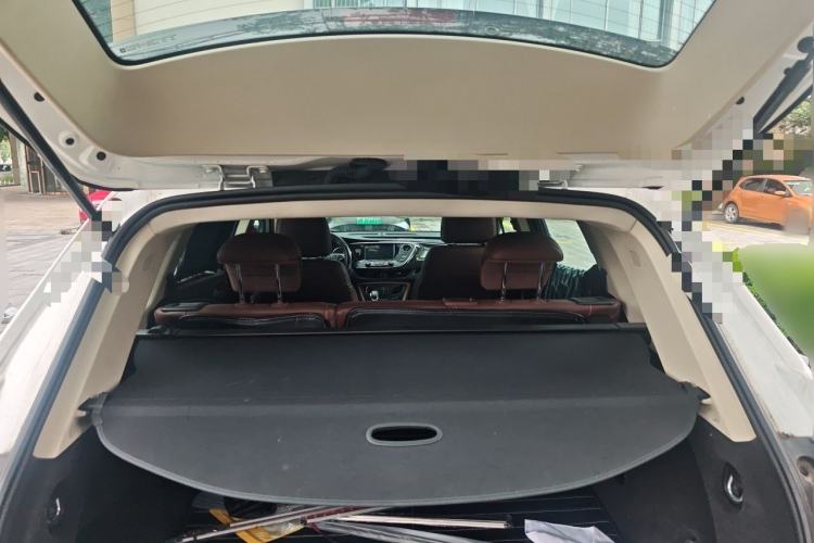 Used Buick Envision 2015 20T Two-Wheel-Drive Elite Model Trunk