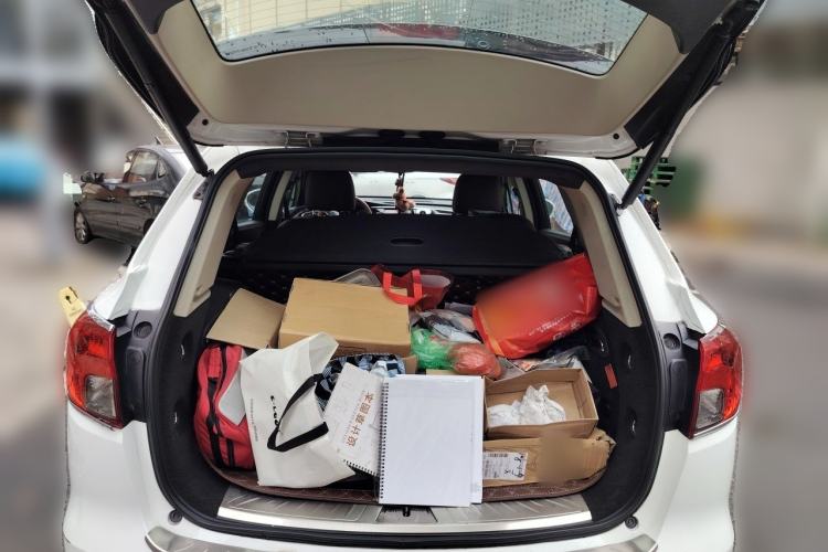 Used Buick Envision 2015 20T Four-Wheel Drive Luxury Model Trunk