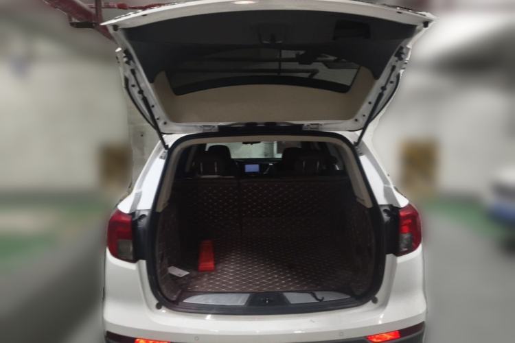 Used Buick Envision 2015 20T Two-Wheel-Drive Elite Model Trunk