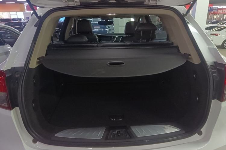 Used Buick Envision 2015 20T Two-Wheel-Drive Elite Model Trunk