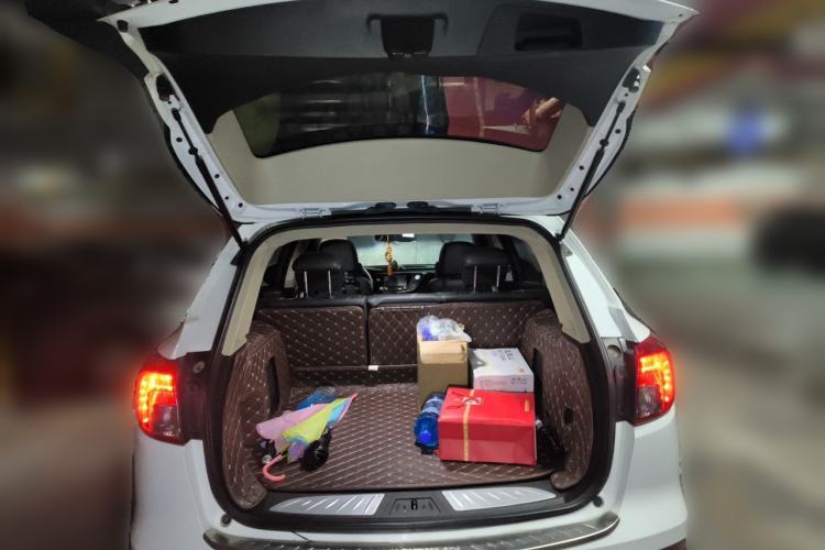 Used Buick Envision 2015 20T Two-Wheel-Drive Leading Model Trunk