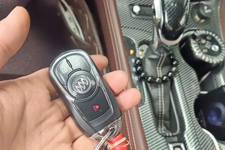 Used Buick Envision 2015 20T Four-Wheel Drive Luxury Model Vehicle Key