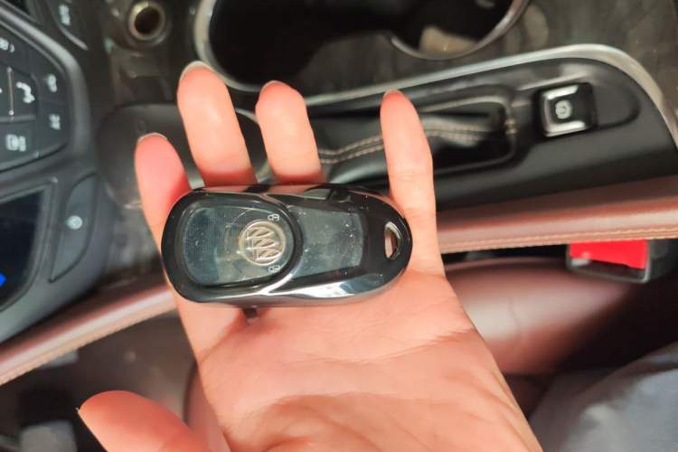 Used Buick Envision 2015 20T Two-Wheel-Drive Elite Model Vehicle Key