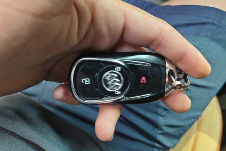 Used Buick Envision 2015 20T Two-Wheel-Drive Elite Model Vehicle Key
