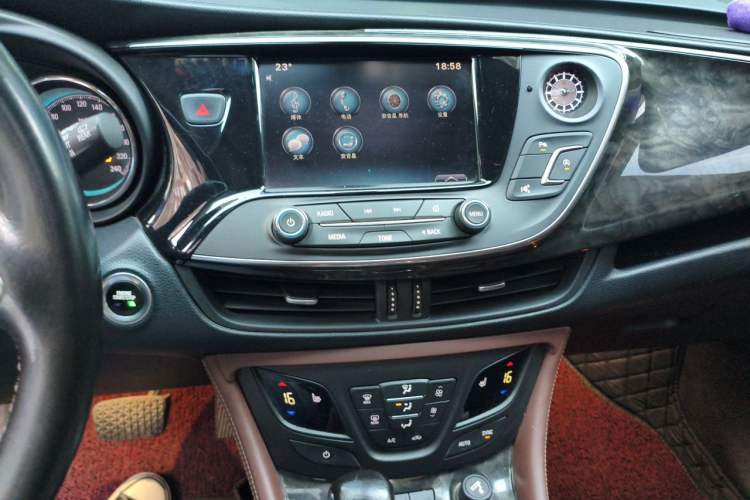 Used Buick Envision 2015 20T Four-Wheel Drive Luxury Model Audio And AC Panel