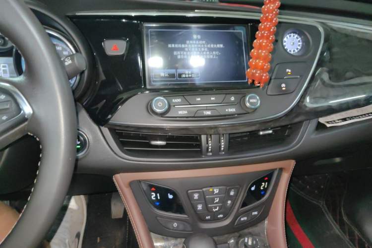 Used Buick Envision 2015 20T Two-Wheel-Drive Elite Model Audio And AC Panel