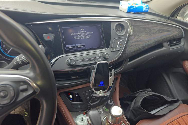 Used Buick Envision 2015 20T Four-Wheel Drive Luxury Model Audio And AC Panel