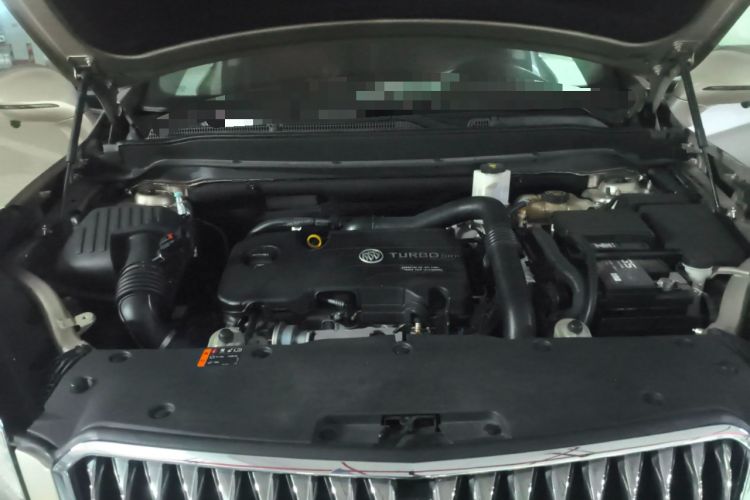 Used Buick Envision 2015 20T Two-Wheel-Drive Leading Model Engine Bay