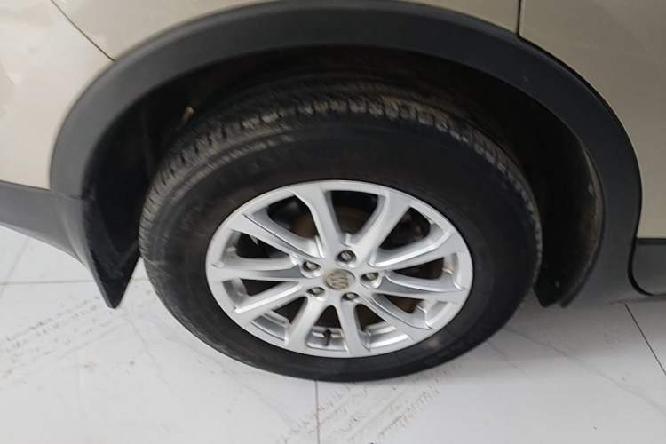 Used Buick Envision 2015 20T Four-Wheel Drive Luxury Model Exterior 3