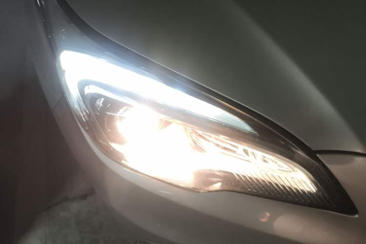 Used Buick Envision 2015 20T Two-Wheel-Drive Leading Model Exterior 6