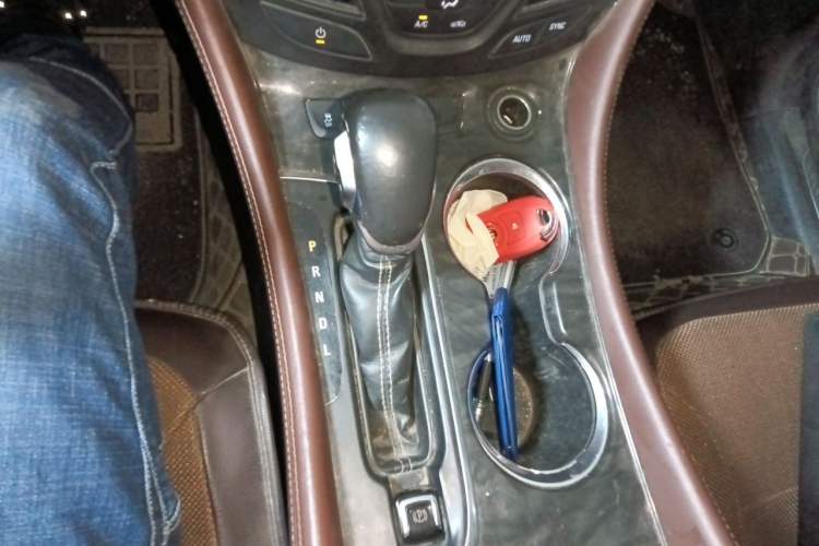 Used Buick Envision 2015 20T Four-Wheel Drive Luxury Model Gear Lever