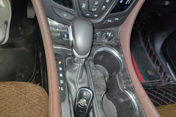 Used Buick Envision 2015 20T Two-Wheel-Drive Elite Model Gear Lever