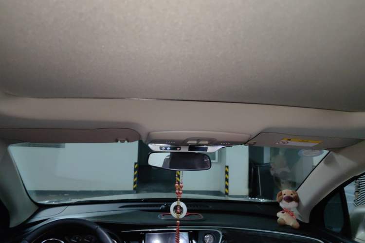Used Buick Envision 2015 20T Two-Wheel-Drive Elite Model Headliner