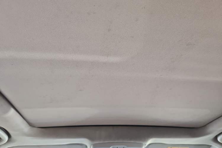 Used Buick Envision 2015 20T Two-Wheel-Drive Elite Model Headliner