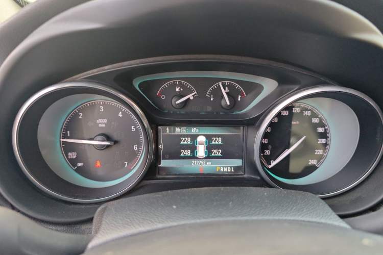 Used Buick Envision 2015 20T Two-Wheel-Drive Elite Model Instrument Cluster