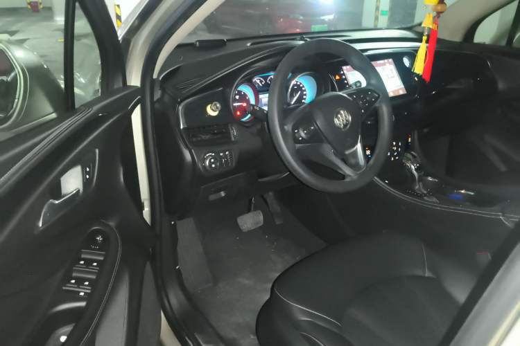 Used Buick Envision 2015 20T Two-Wheel-Drive Leading Model Interior 3