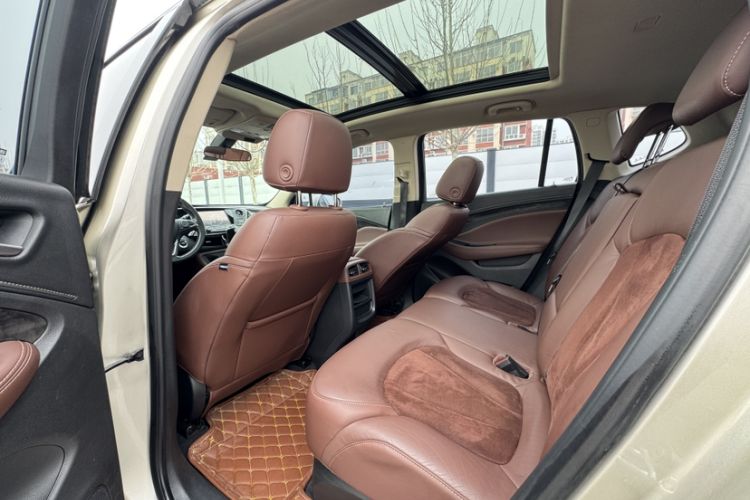 Used Buick Envision 2015 20T Two-Wheel-Drive Elite Model Interior 3