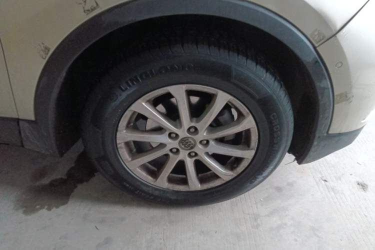 Used Buick Envision 2015 20T Four-Wheel Drive Luxury Model Right Front Wheel Hub