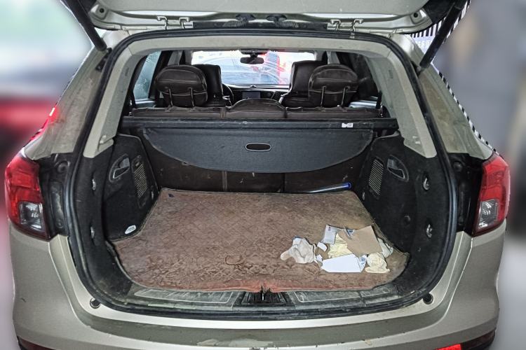 Used Buick Envision 2015 20T Four-Wheel Drive Luxury Model Trunk