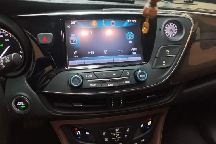 Used Buick Envision 2016 28T Four-Wheel Drive Elite Version Audio And AC Panel