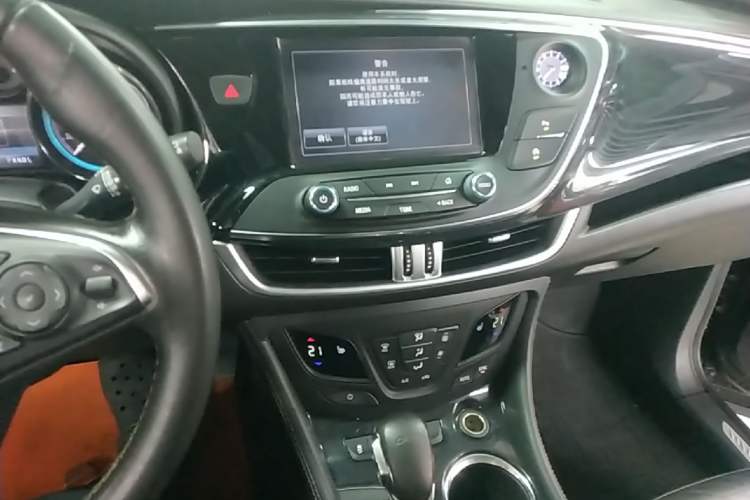 Used Buick Envision 2016 20T Two-Wheel-Drive Elite Model Audio And AC Panel