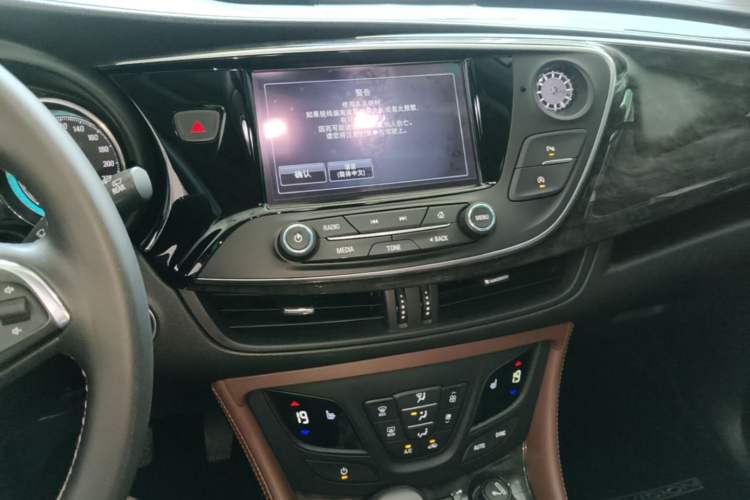 Used Buick Envision 2016 28T Four-Wheel Drive Elite Version Audio And AC Panel