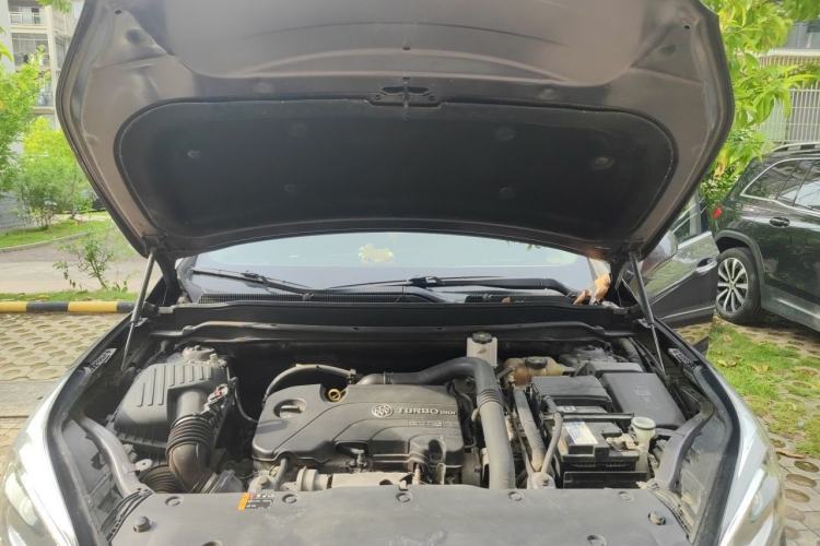 Used Buick Envision 2016 20T Two-Wheel Drive Leading Version Engine Bay